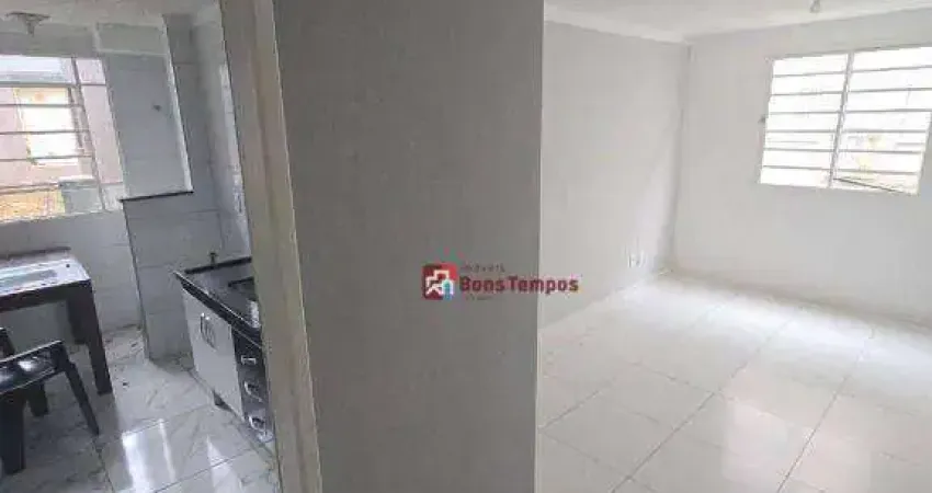 Apartamento com 2 dormitórios à venda, 42 m² por R$ 210.000 - Itaquera - São Paulo/SP