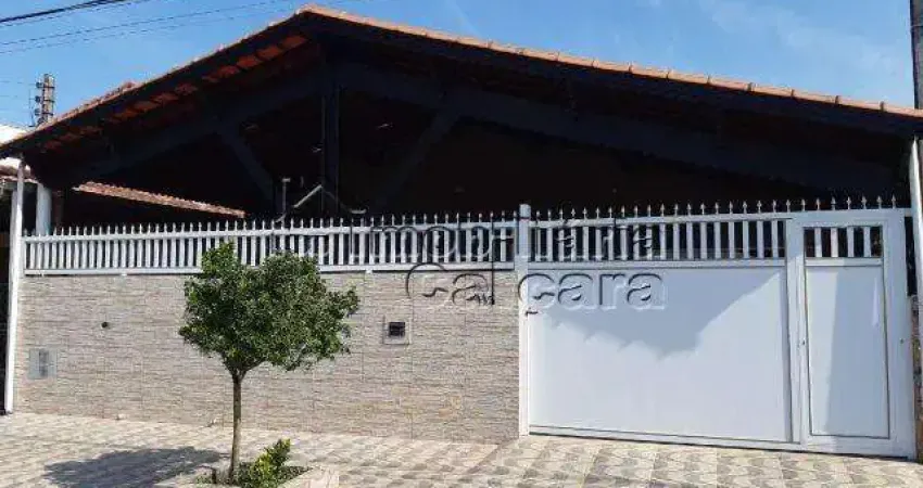 Casa para Venda em Praia Grande, Jardim Imperador, 3 dormitórios, 1 suíte, 2 banheiros, 4 vagas