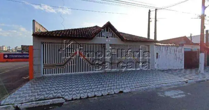 Casa em condomínio fechado, com 02 dormitórios na Aviação!
