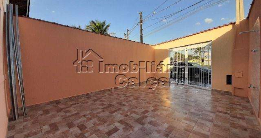 Casa para Venda em Itanhaém, Jardim Suarão, 3 dormitórios, 2 suítes, 3 banheiros, 2 vagas