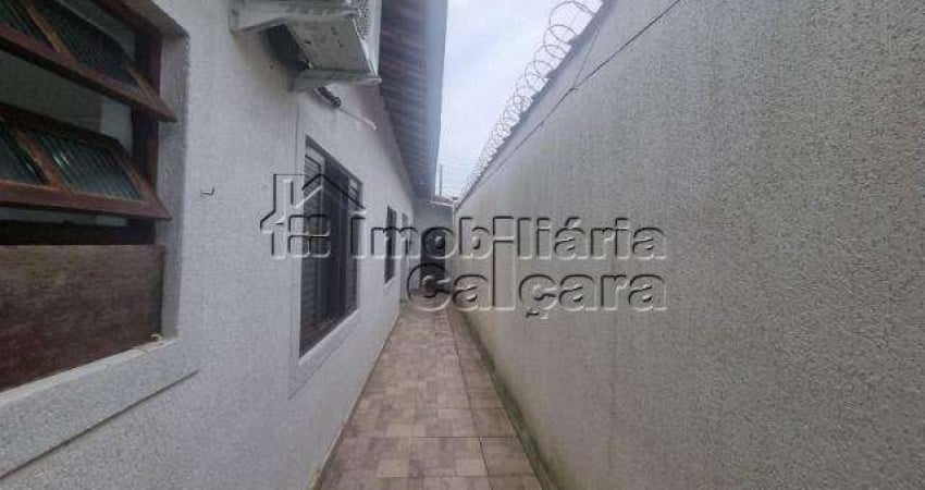 Casa para Venda em Praia Grande, Jardim Imperador, 2 dormitórios, 1 suíte, 2 banheiros, 2 vagas