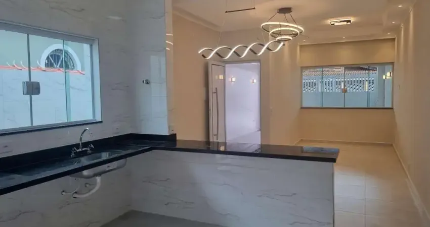Casa para Venda em Praia Grande, IMPERADOR, 2 dormitórios, 1 suíte, 3 banheiros, 2 vagas