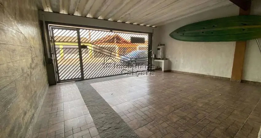 Casa com 02 dormitórios no Caiçara, á 400 metros da praia!!!