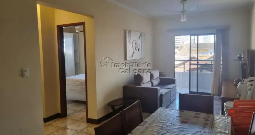 Apartamento amplo com 02 dormitórios, á 200 metros da praia no Caiçara!!!