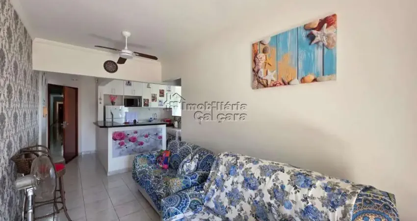 Apartamento no Caiçara com 01 dormitório, á 30 metros da praia!!