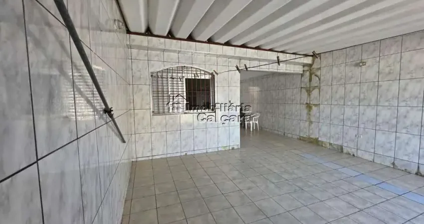 Casa á venda no Maracanã, á 400 metros da praia, vem conhecer!