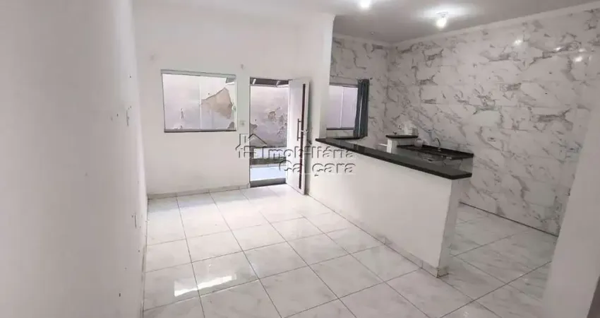 Casa em condomínio fechado com 02 dormitórios, no Bairro Caiçara!
