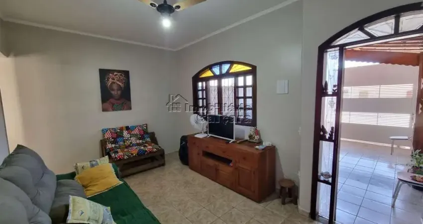 Linda casa de 2 dormitórios no bairro caiçara - praia grande/sp