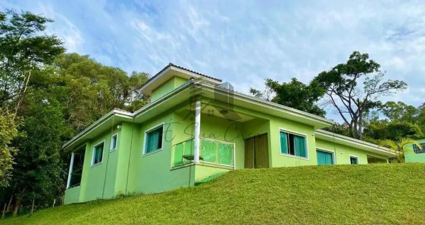 Casa em condomínio de alto padrão no Condomínio Nossa Fazenda