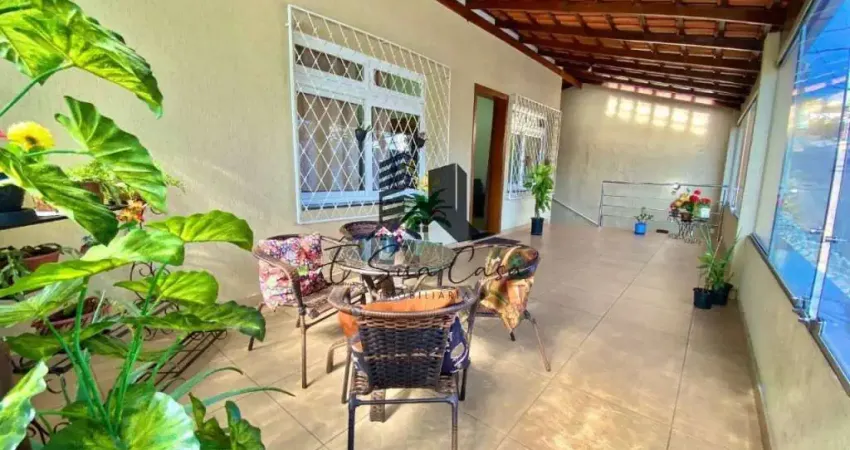 Casa com 4 quartos à venda na Rua Marquês de Lavradio, Alto dos Pinheiros, Belo Horizonte