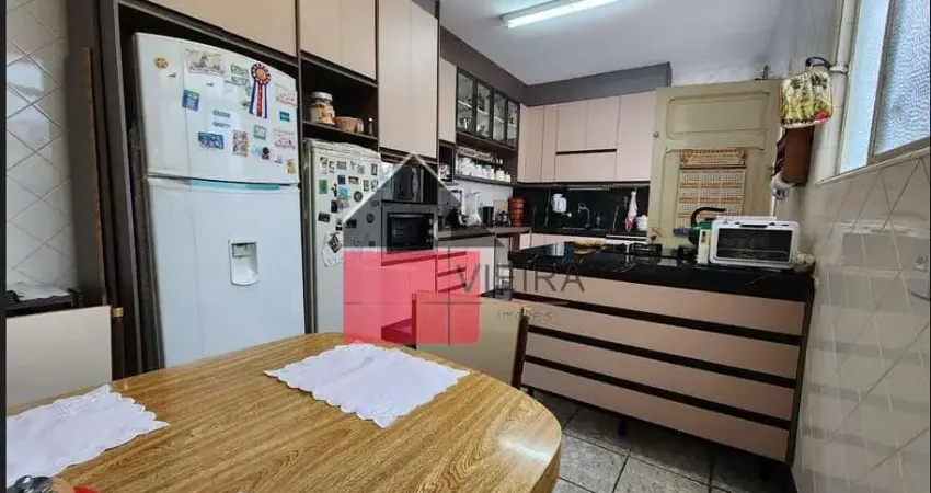 Sobrado à venda, Vila Mariana, a 5 quarteirões do metro Ana Rosa São Paulo, SP