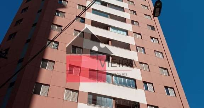 Apartamento à venda, Cambuci, reformado próximo metro Liberdade São Paulo, SP