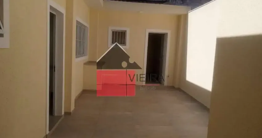 Ótima casa à venda, com 3 dormitórios, 2 banheiros, 2 vagas, quintal, próximo do Parque Aclimação,