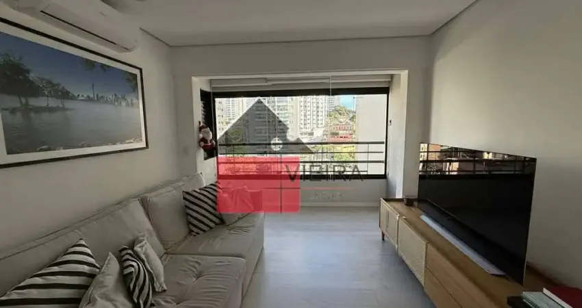 Apartamento à venda, Vila Mariana, 2 dormitórios, sendo 1 suíte com sacada, ambos com ar-condiciona