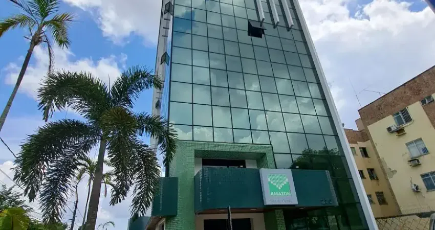 Sala comercial com 33m², dois banheiros, garagem, melhor localização de manaus
