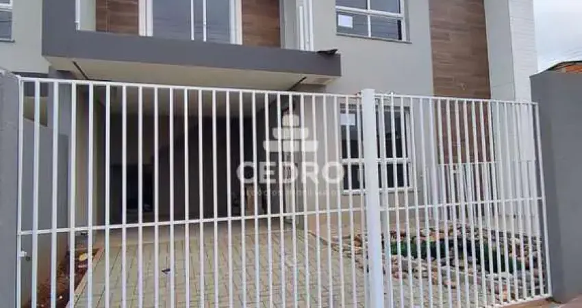 Sobrado com 3 quartos, sendo 1 suíte, no Jardim Carvalho