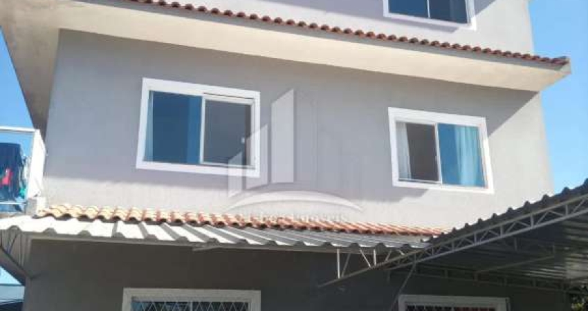 Apartamento no Morro do Meio com sacada com churrasqueira