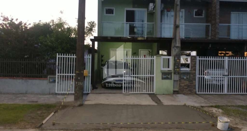 Geminado com suíte a venda no bairro Espinheiros !!