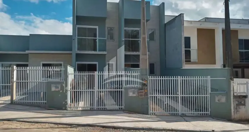 Sobrado geminado NOVO no Floresta!