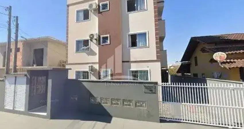 Apartamento térreo a venda no bairro Espinheiros !!