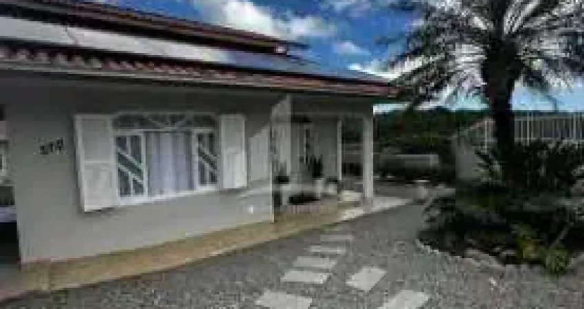 Casa AVERBADA a venda no bairro Paranaguamirim !!