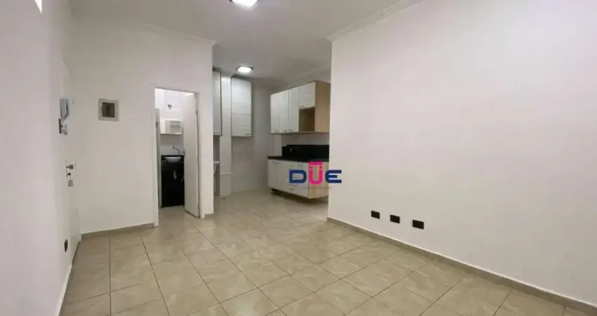 Apartamento 2 dormitórios para locação no coração do gonzaga – a menos de 100 metros da praia!