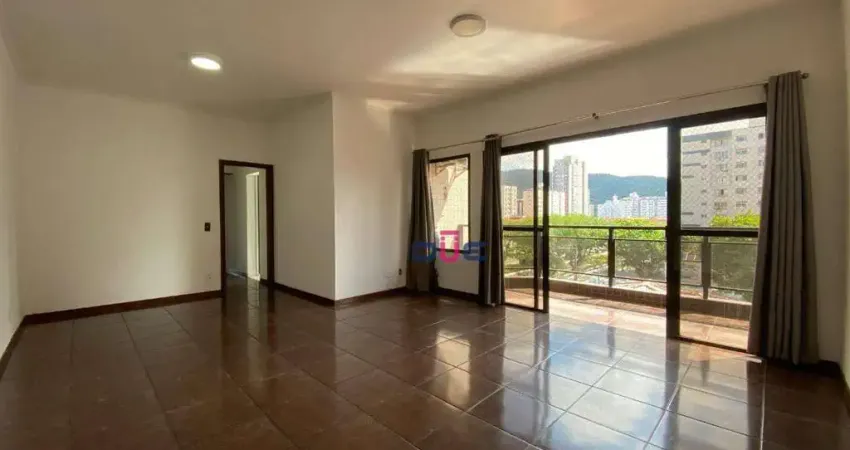 Apartamento com 3 dormitórios sendo 1 suite, de frente, lazer completo e vaga demarcada. À venda, 140 m² por R$ 817.000 - Campo Grande - Santos/SP