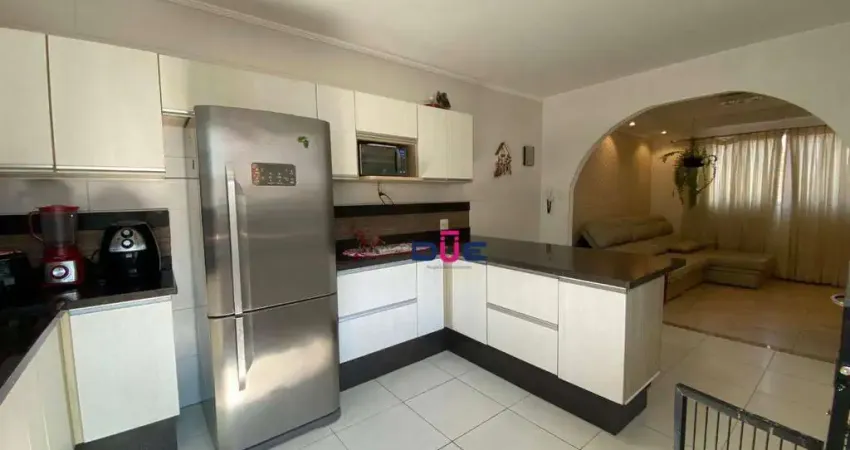 Casa em condomínio com 2 suítes, vaga fechada e porteira fechada – santos/sp