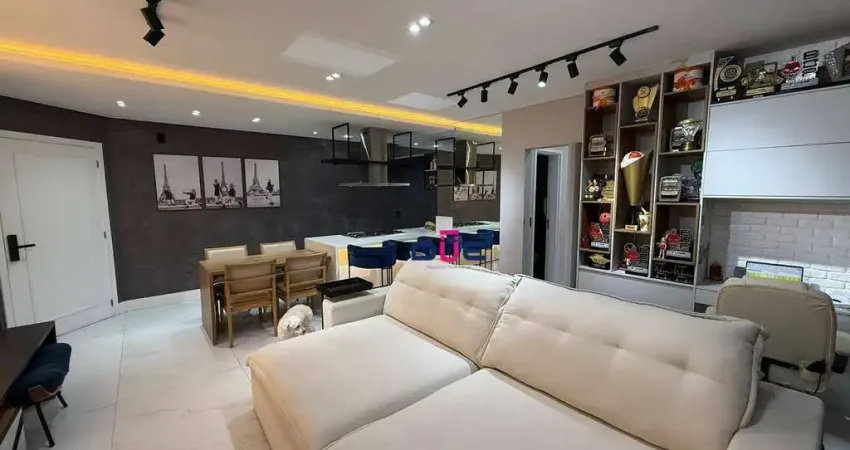 Apartamento com 2 dormitórios, suíte, sala ampliada e 1 vaga demarcada — marapé, santos/sp