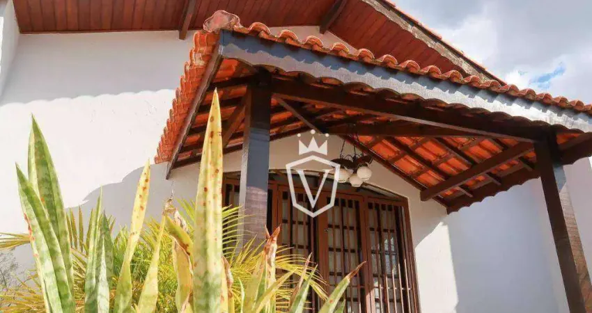 Casa com 4 dormitórios à venda, 232 m² por R$ 990.000,00 - Caxambu - Jundiaí/SP