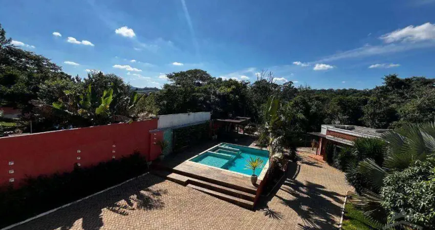 Chácara com 7 dormitórios à venda, 2600 m² por R$ 2.500.000,00 - Ivoturucaia - Jundiaí/SP