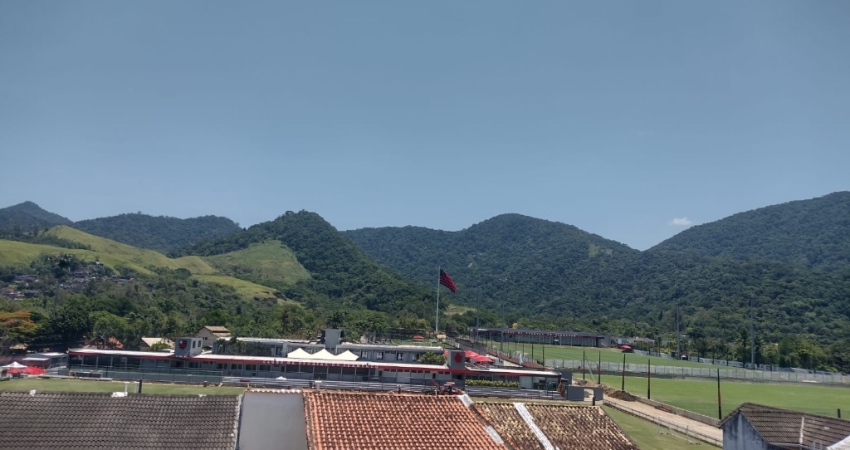 Vendo cobertura em Vargem Grande, com vista para o centro de treinamento do Flamengo.