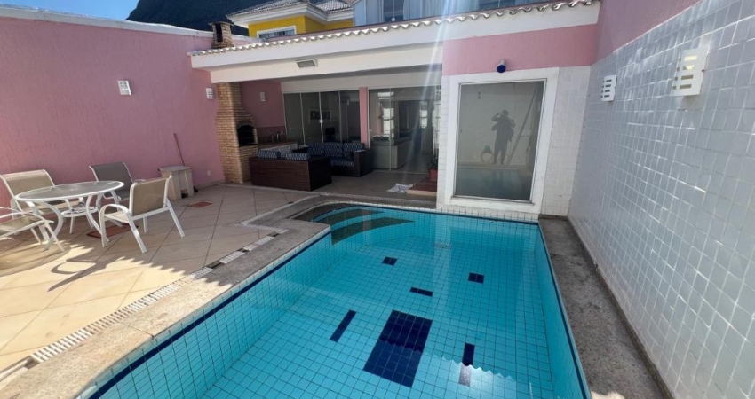 Casa em condomínio fechado com 4 quartos para alugar na Rua Célio Fernandes dos Santos Silva, Vargem Pequena, Rio de Janeiro