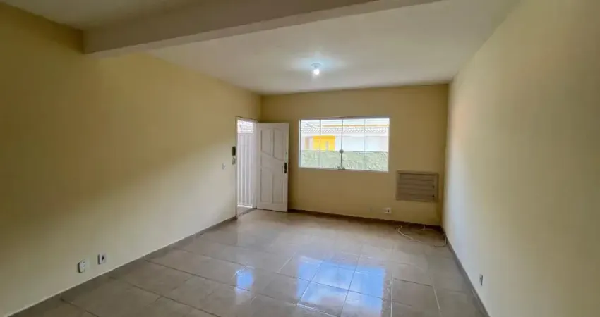 Casa 3 quartos sendo 1 suíte em condomínio Bairro Vargem Grande