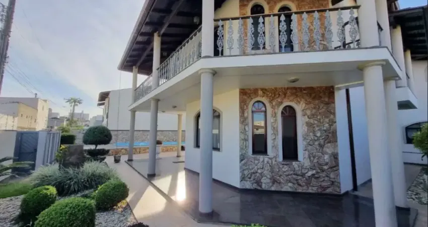 Casa com 4 quartos à venda na Praia Comprida, São José 