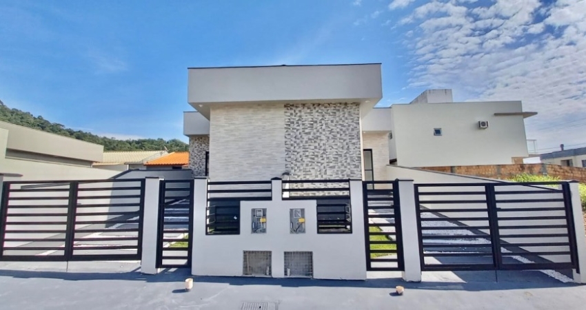 Linda Casa no Vale Verde - Acabamento Premium!