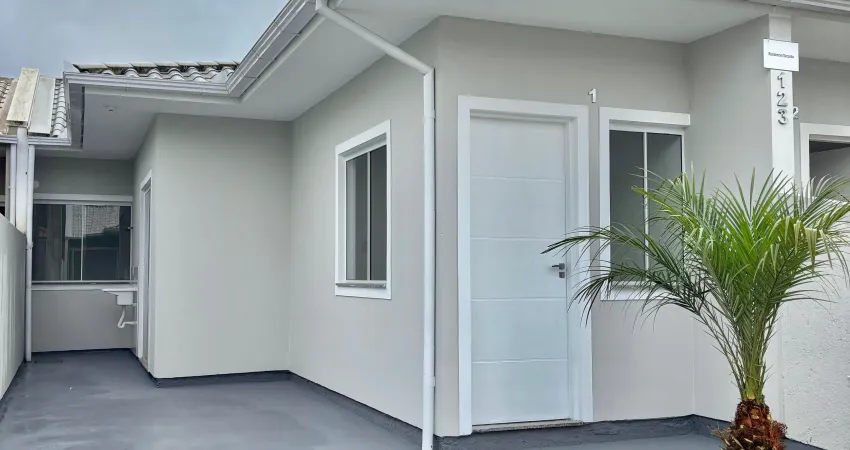 Casa com 2 quartos à venda no Forquilhas, São José 