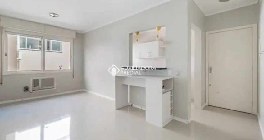 Apartamento à venda com 3 dormitórios e uma vaga no bairro auxiliadora, porto alegre / rs