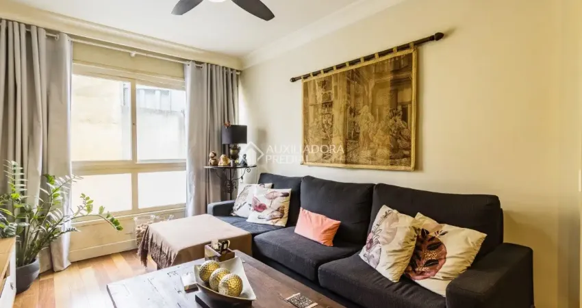 Apartamento no empreendimento guanahani, localizado na avenida cristóvão colombo. apartamento com  2 quartos,  67m² de área privativa, o ambiente é iluminado e arejado, o imóvel fica com todos os móve