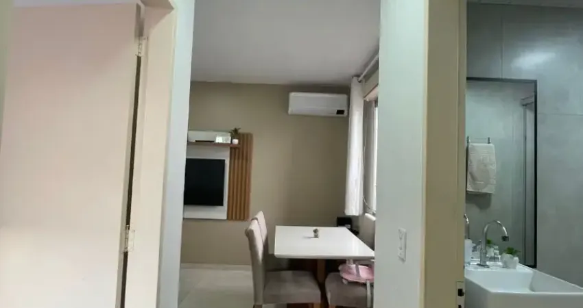 Apartamento com 2 quartos, living 2 ambientes portaria 24 horas, playground, salão de festa.