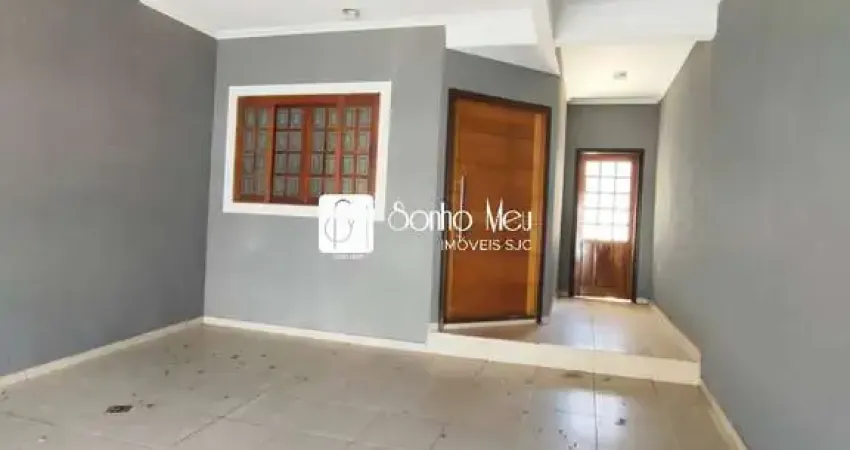 Venda de ótima Casa Sobrado de 3 dormitórios - Vista Linda - SJC