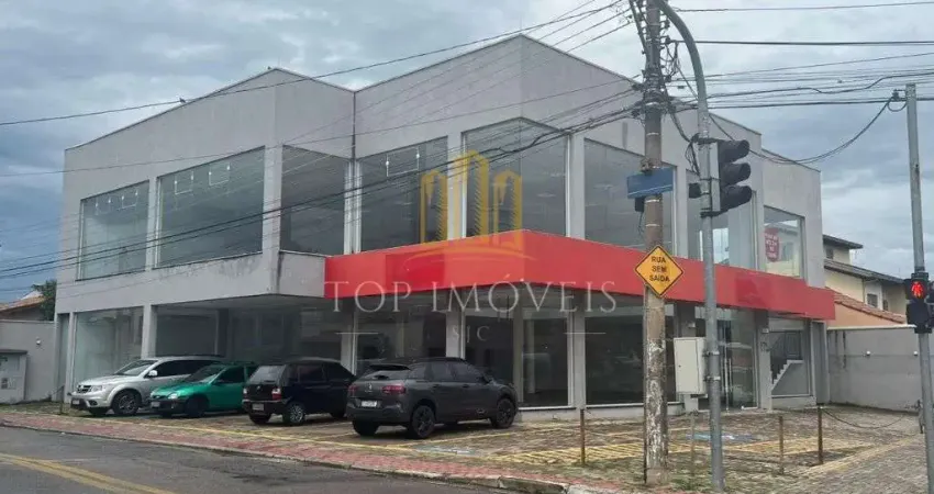 Ponto comercial com 671m2 de area construida na Av. barbacena