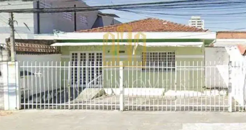 Casa Terrea em terreno de 300 m2 no bairro Vila Industrial