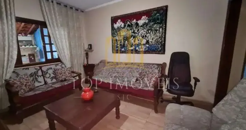 Linda Casa no Parque Industrial com 2 dormitorios suite Area Gourmet Edicula nos Fundos