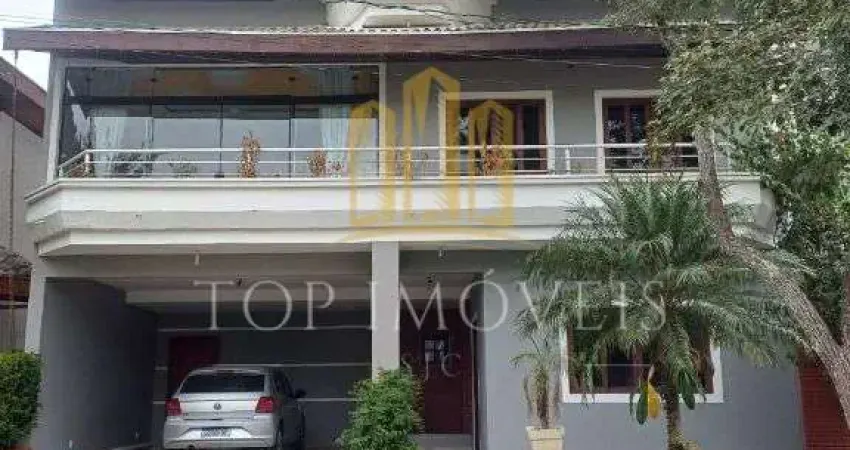 Sobrado com 5 dormitorios, sendo 4 suites no Altos da Serra II - Urbanova