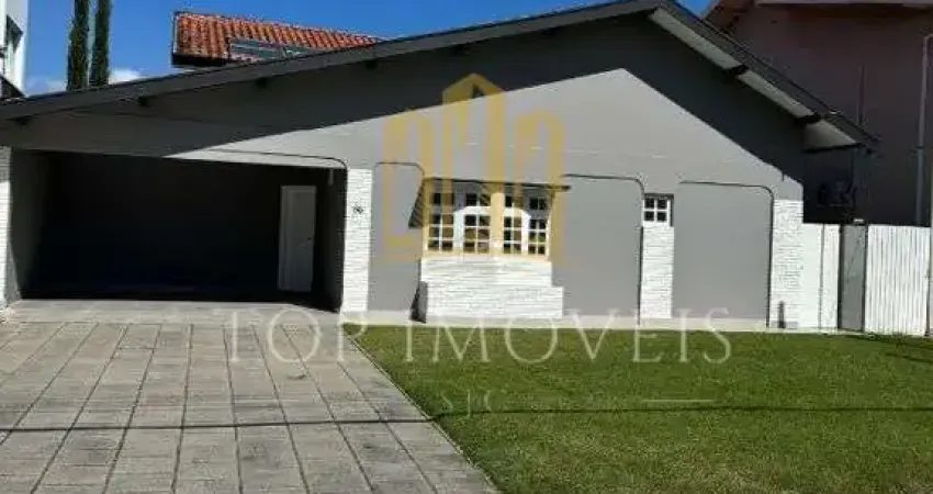 Linda Casa Terrea Localizada no Esplanada do Sol 4 dormitorios
