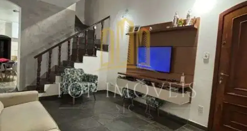 Linda Casa Localizada no Bosque dos Eucaliptos 3 dormitorios Suite Portao Automatico Rua sem saida.