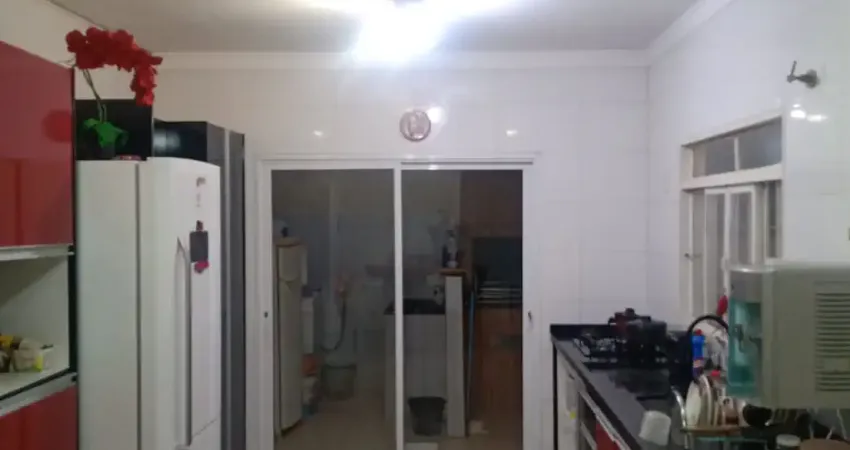Casa com 3 quartos à venda na Rua Marina Ferreira Mello, 398, Residencial Machado I, São José do Rio Preto