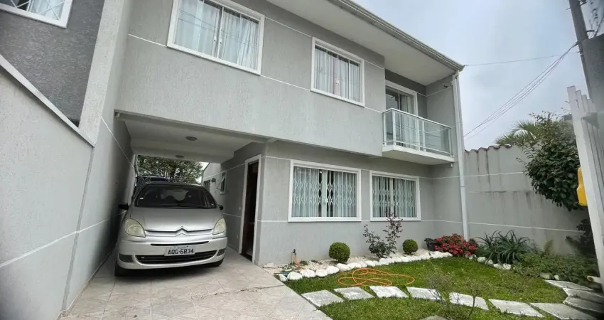 Lindo sobrado frente pra rua, ensolarado ótima localização