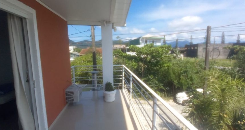 Casa com 5 quartos à venda na Avenida Paranaguá, 370, Balneário Flamingo, Matinhos